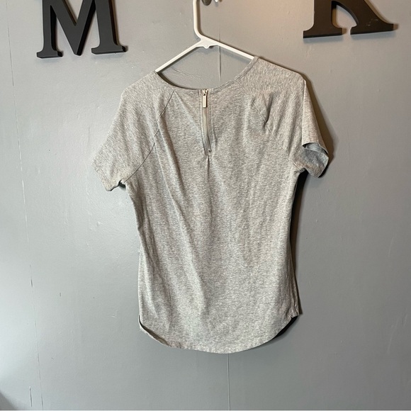 Michael Kors Gray zipper back short sleeve tshirt Women's Top size medium - Picture 7 of 10